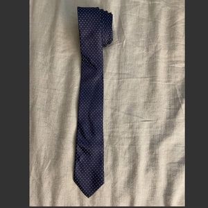 Navy Express Dotted Tie